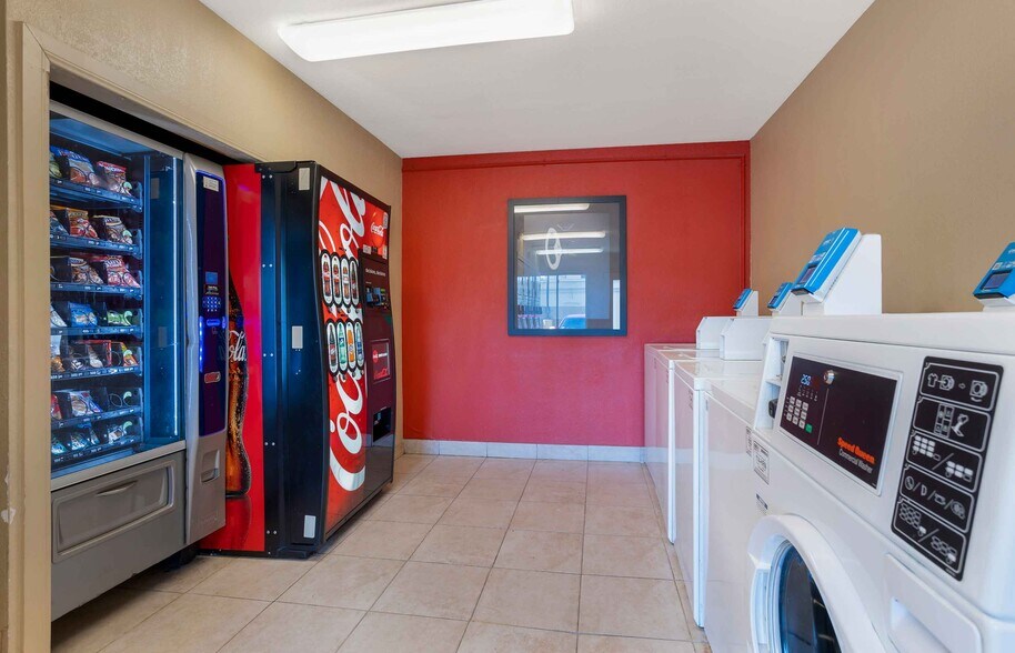 More Photos Of 150 Valley Wood Dr, Spring Hotel For Sale