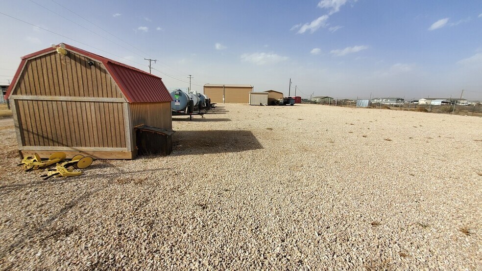 More Photos Of 16139 W 39th St, Odessa Warehouse For Lease
