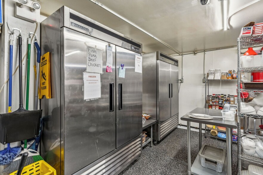 More Photos Of 297 N Main St, Dunkirk Bar For Sale