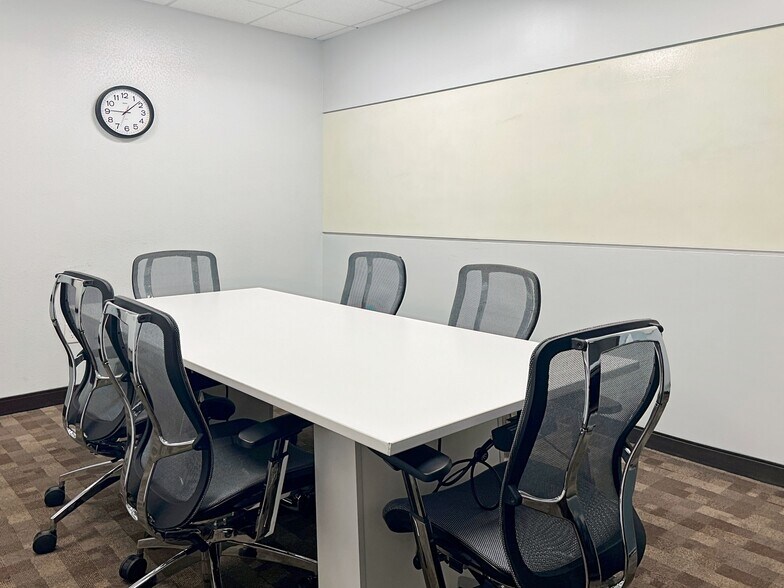 More Photos Of 10130 Perimeter Pky, Charlotte Coworking Space