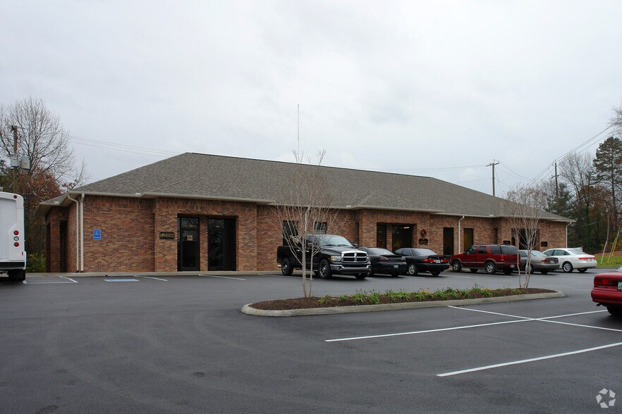 More Photos Of 1308 Wilson Rd, Knoxville Office For Lease