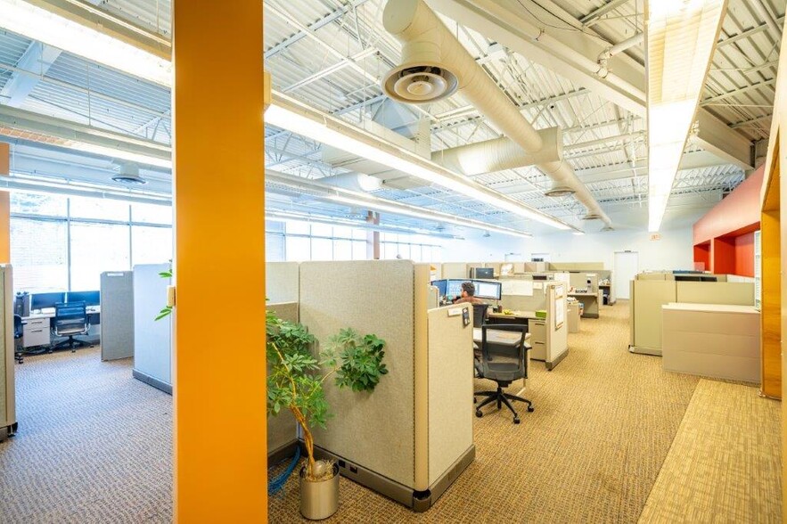 More Photos Of 2221 Schrock Rd, Columbus Office For Sale