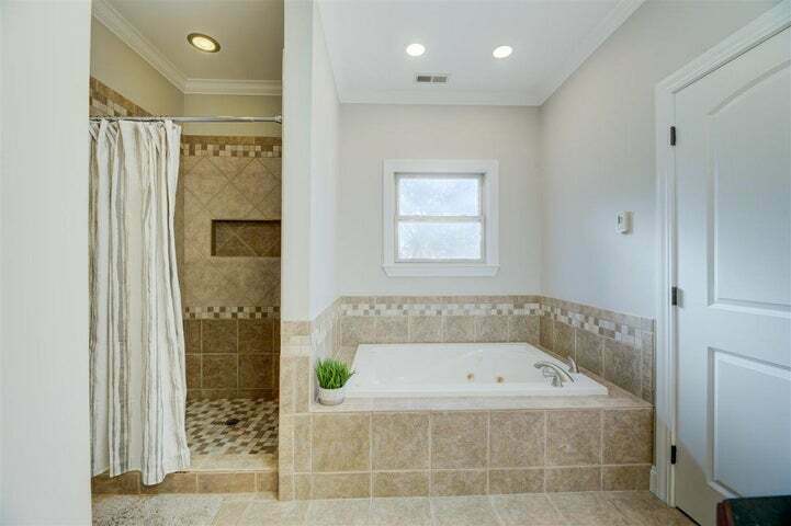 More Photos Of 7100 Dulaney Way, Knoxville Apartments For Sale