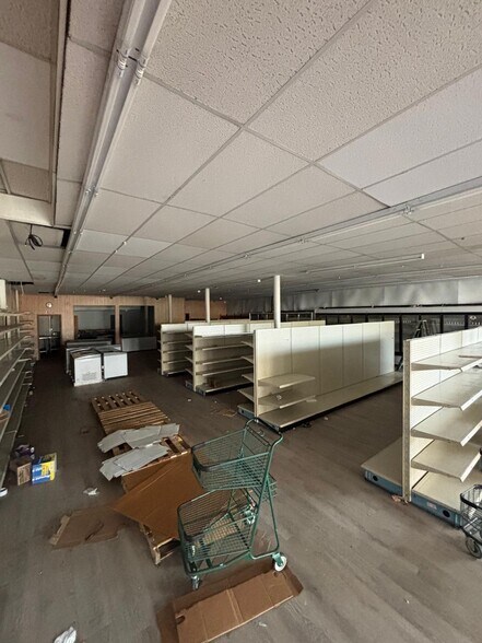 More Photos Of 975 Broadway St, Buffalo General Retail For Sale