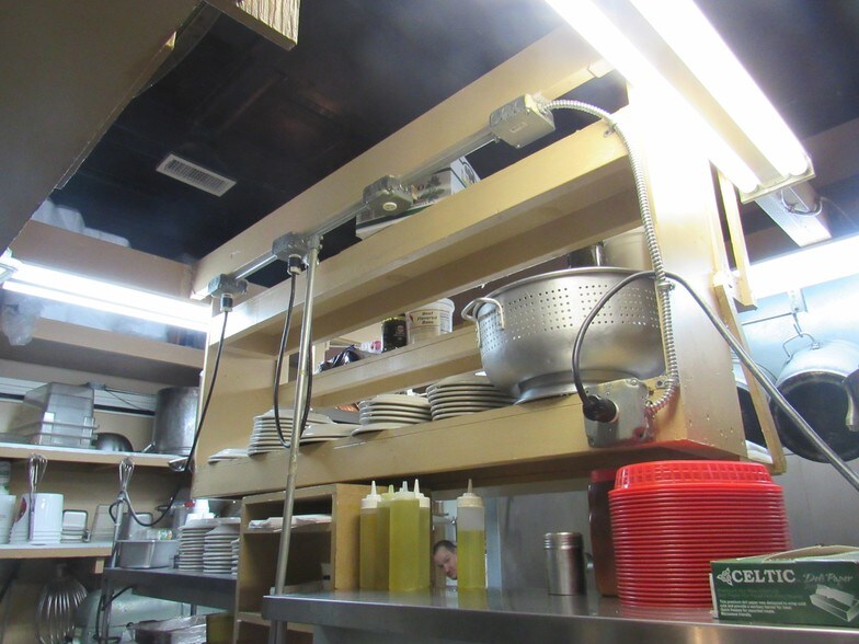 More Photos Of 102 N Hill St, Griffin Restaurant For Sale