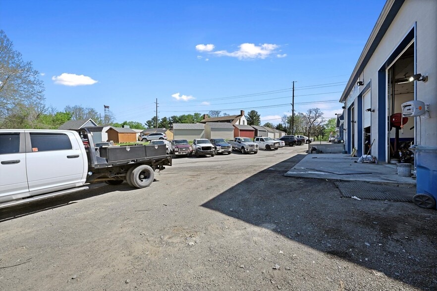 More Photos Of 2451 Baltimore Blvd, Finksburg Auto Repair For Sale