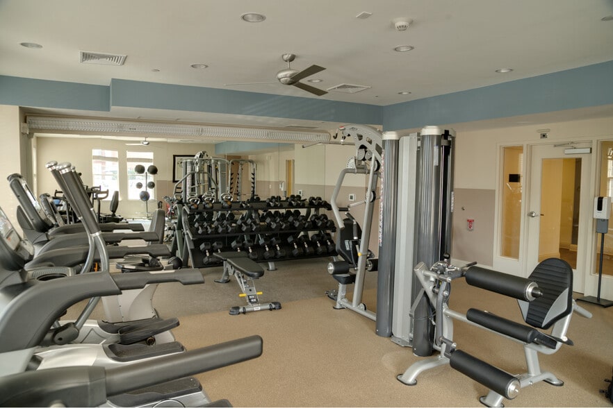 More Photos Of 1 Village Grn, Patchogue Apartments For Lease