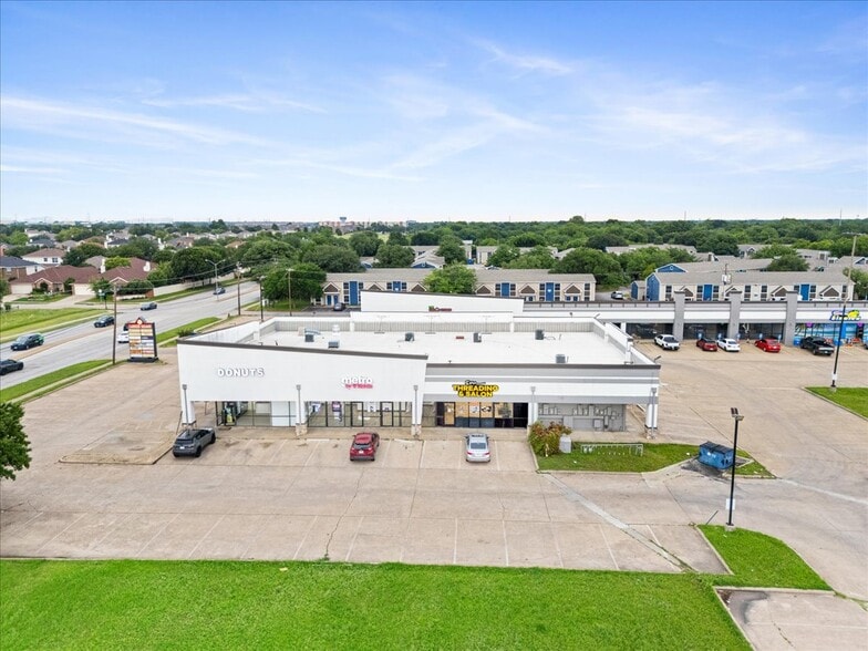 More Photos Of 3005-3007 S Carrier Pky, Grand Prairie Unknown For Lease