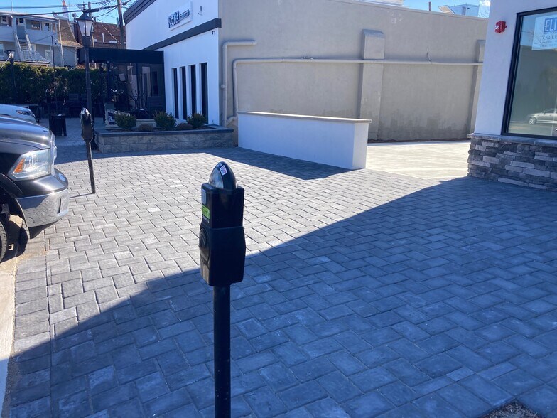 More Photos Of 459 Broadway, Westwood Restaurant For Lease