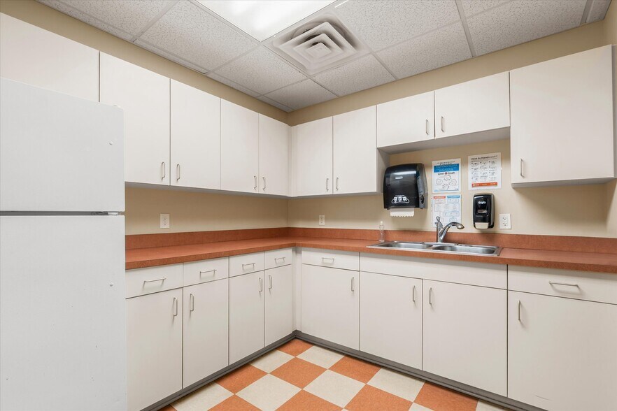 More Photos Of 9 San Bartola Dr, Saint Augustine Medical For Sale