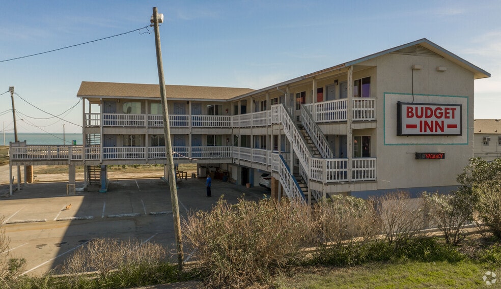 More Photos Of 231 Stewart Pl, Corpus Christi Hotel For Sale