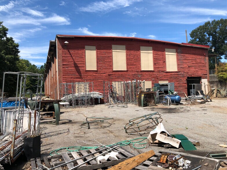 More Photos Of 409 Morgan St, Valdese Distribution For Sale