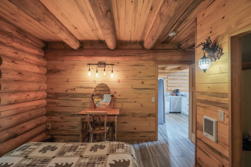 More Photos Of 6331 Lake Pointe Wy, Sweet Home Lodge Meeting Hall For Sale