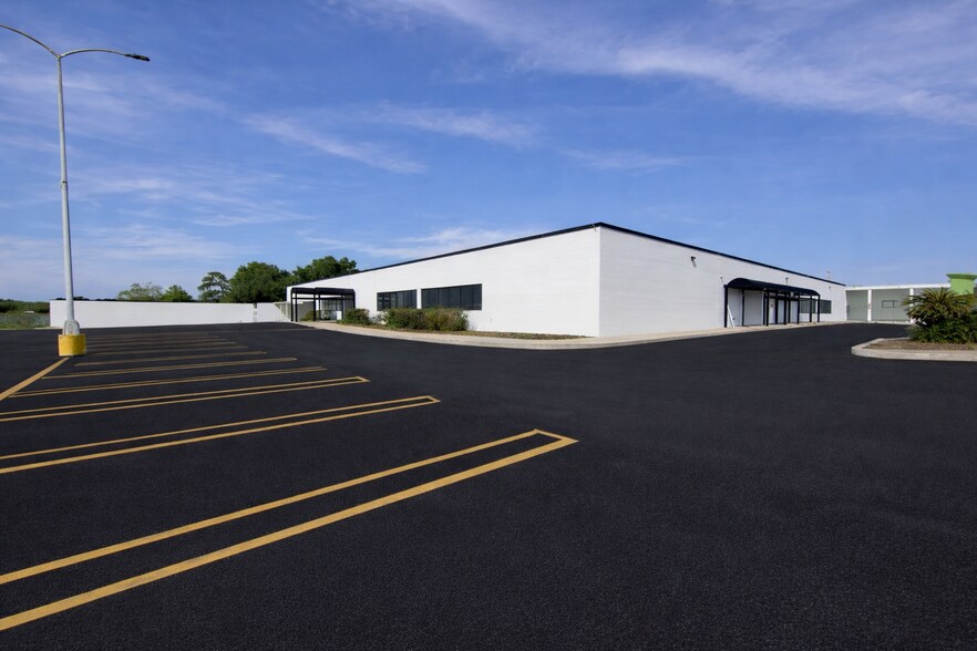 More Photos Of 3425 Lake Alfred Rd, Winter Haven Medical For Lease