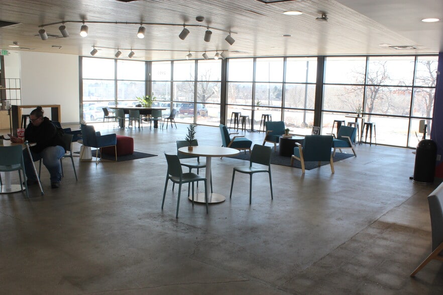 More Photos Of 2930 S Havana St, Aurora Auto Dealership For Lease