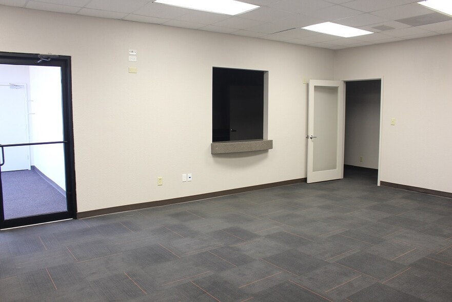 More Photos Of 805 W Wadley Ave, Midland Medical For Lease