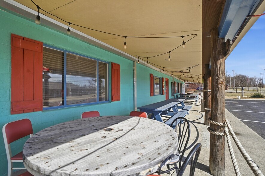 More Photos Of 15641 Oh-235, Belle Center Freestanding For Sale