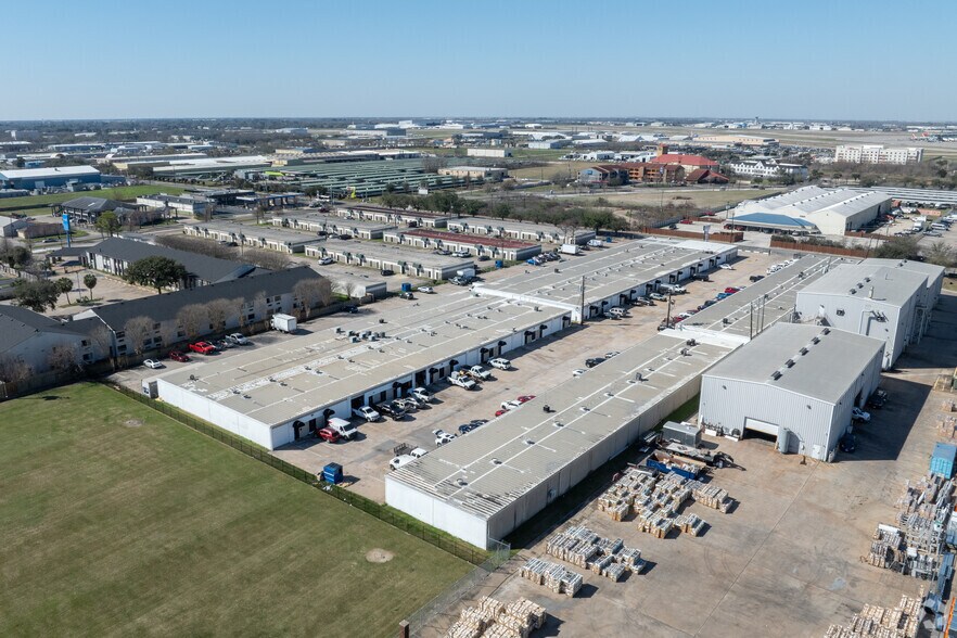 More Photos Of 7999 Hansen Rd, Houston Unknown For Lease