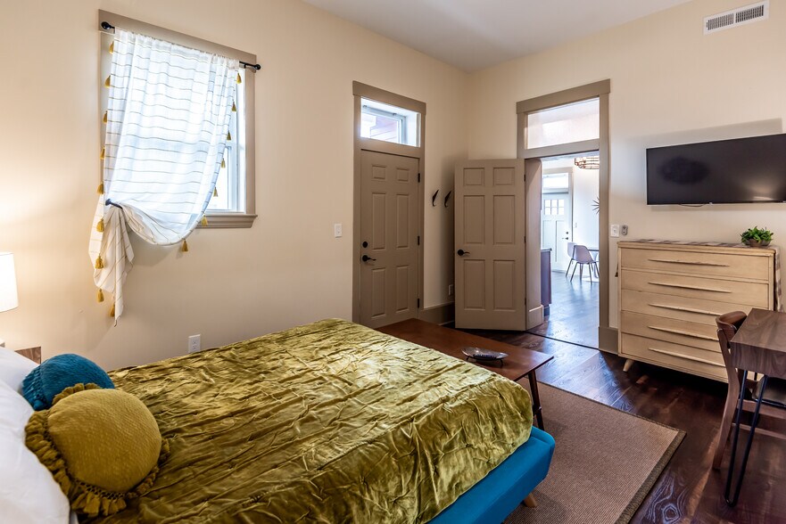 More Photos Of 320 N Mechanic St, Lebanon Multifamily For Sale