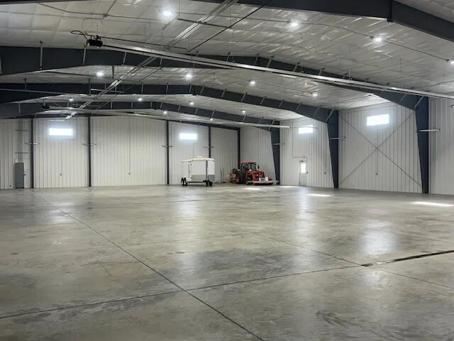More Photos Of 1095 Ruud Trl, Hartford Industrial For Lease