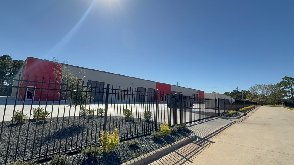 More Photos Of 4333-4334 Kreinhop Rd, Spring Unknown For Lease