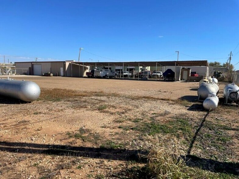 More Photos Of 2006 Kings Hwy, Snyder Service For Sale