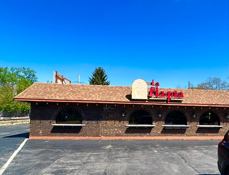 More Photos Of 6336 111th St, Chicago Ridge Freestanding For Lease