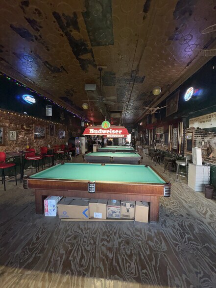More Photos Of 119 S 1st St, Pleasant Hill Specialty For Sale