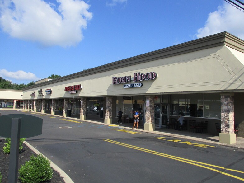 More Photos Of 466-510 2nd Street Pike, Southampton Freestanding For Lease