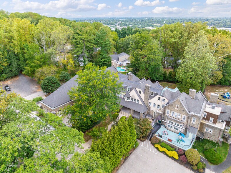 More Photos Of 200 Camp Hill Rd, Fort Washington Specialty For Sale