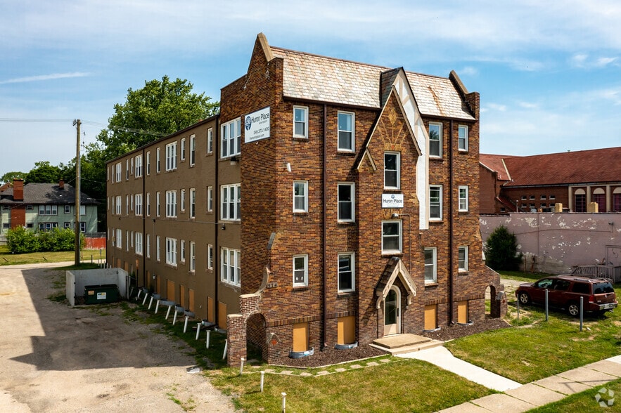 More Photos Of , Pontiac Multifamily For Sale
