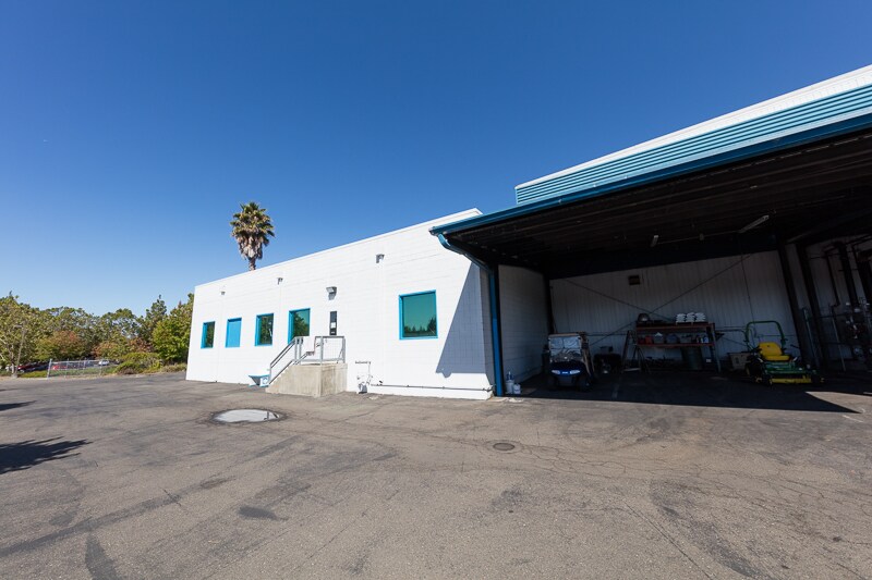 More Photos Of 5980 State Farm Dr, Rohnert Park Distribution For Sale