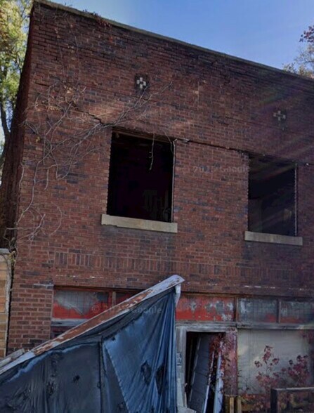 More Photos Of 412 Paul St, Gorham General Retail For Sale