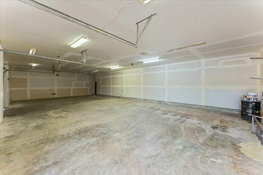 More Photos Of 941 Beaver Creek Rd, Aumsville Industrial For Sale