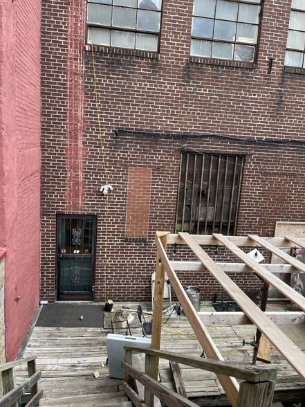 More Photos Of 481-487 S Main St, Memphis Service For Sale