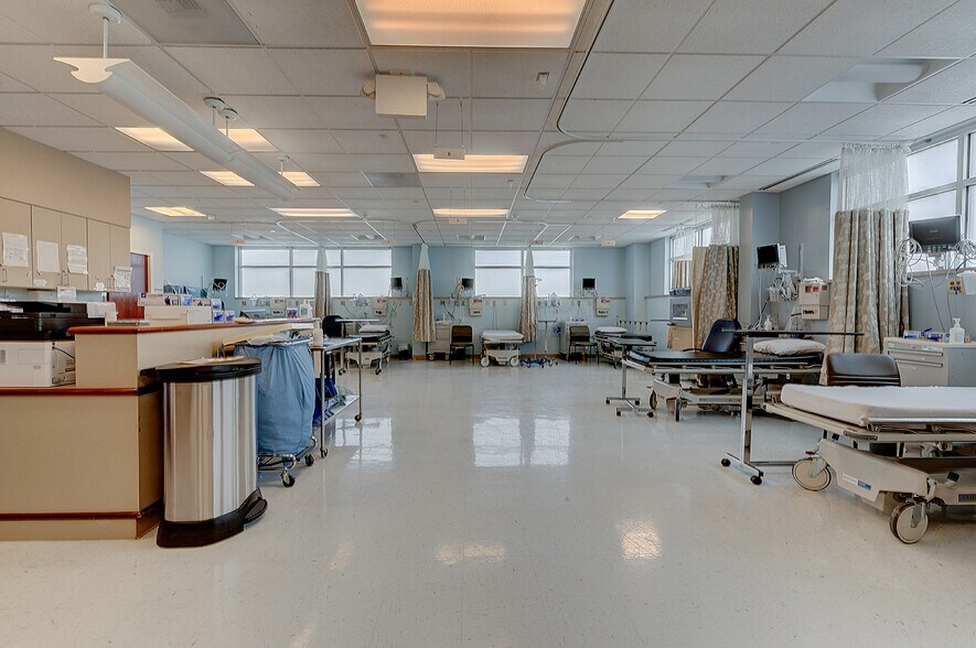 More Photos Of 855 Lehigh Ave, Union Township Office For Lease