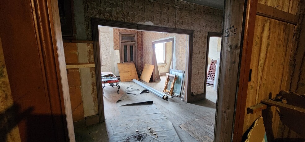 More Photos Of 4-6 Sykes St N, Meaford Apartments For Sale