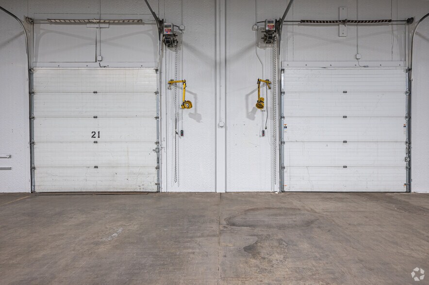 More Photos Of 60 Maple St, Mansfield Distribution For Lease