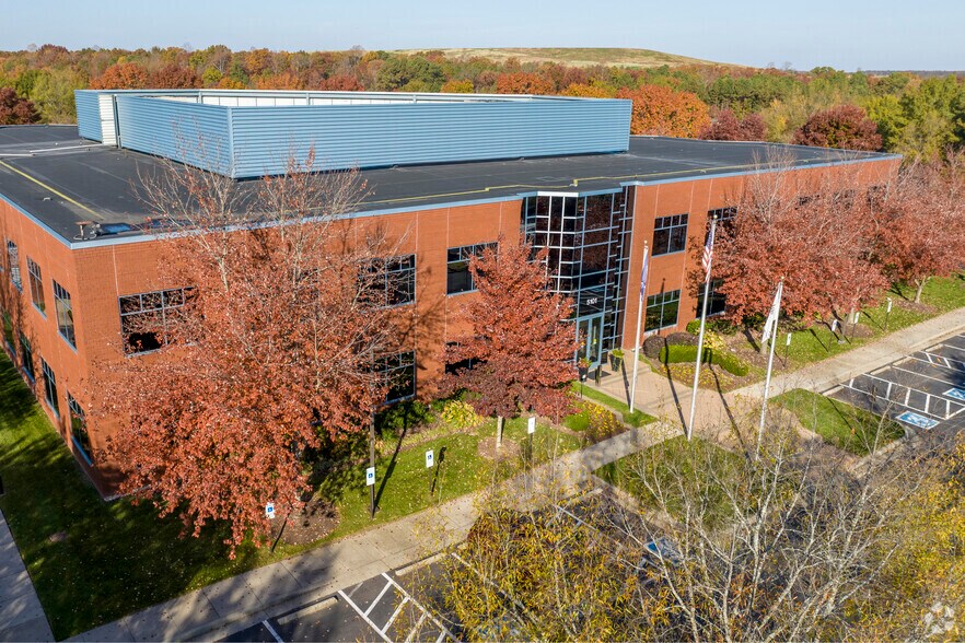 More Photos Of 5101 Cox Rd, Glen Allen Office For Lease