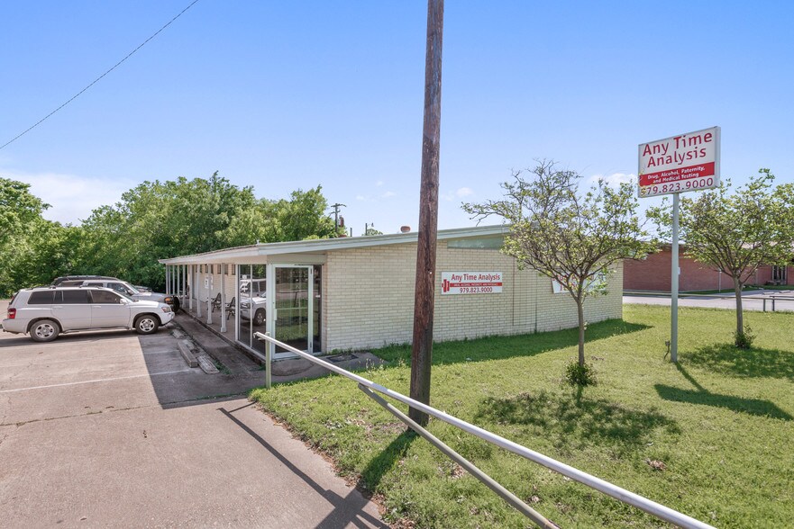 More Photos Of 1507 S College Ave, Bryan Medical For Sale
