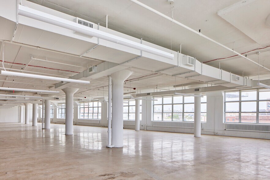 More Photos Of 37-18 Northern Blvd, Long Island City Office For Lease