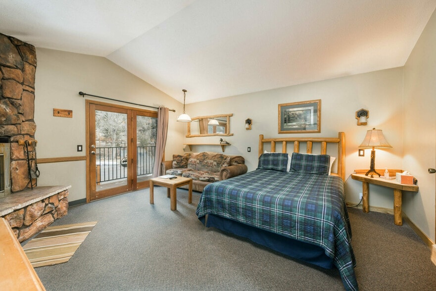More Photos Of 1130 W Elkhorn Ave, Estes Park Hotel For Sale