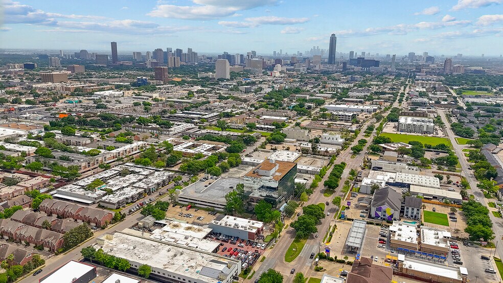 More Photos Of 6222 Richmond Ave, Houston Office For Sale
