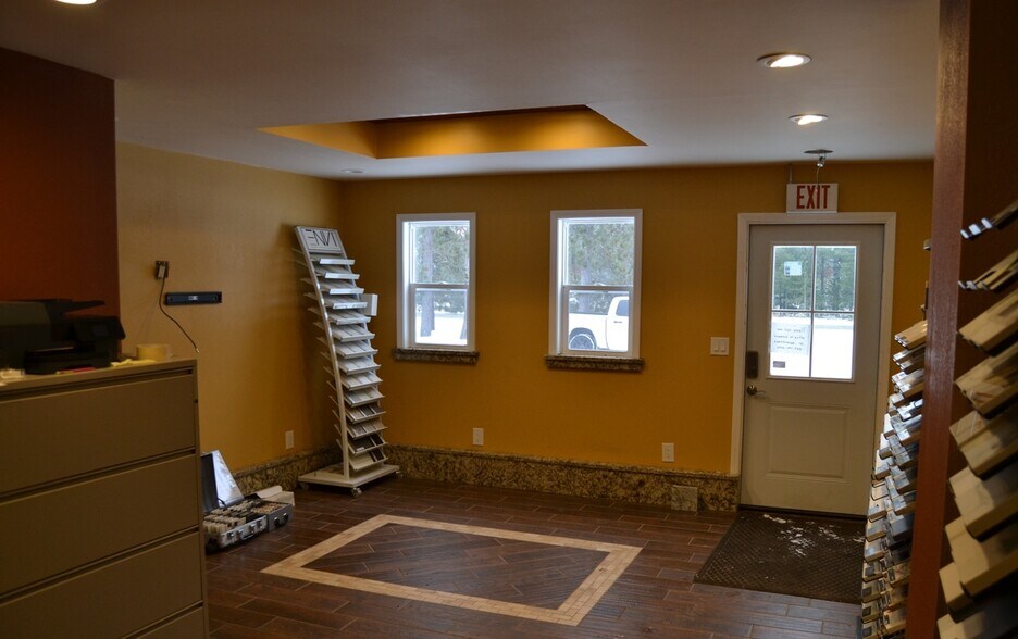 More Photos Of 10403 N Roscommon Rd, Roscommon Warehouse For Sale