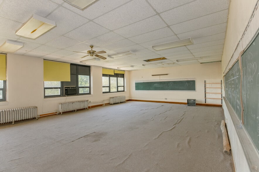 More Photos Of 311 N A St, Wellington Schools For Sale