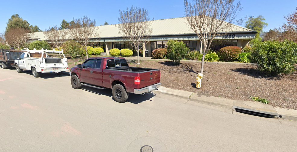 Primary Photo Of 1340 Commerce St, Petaluma Warehouse For Lease