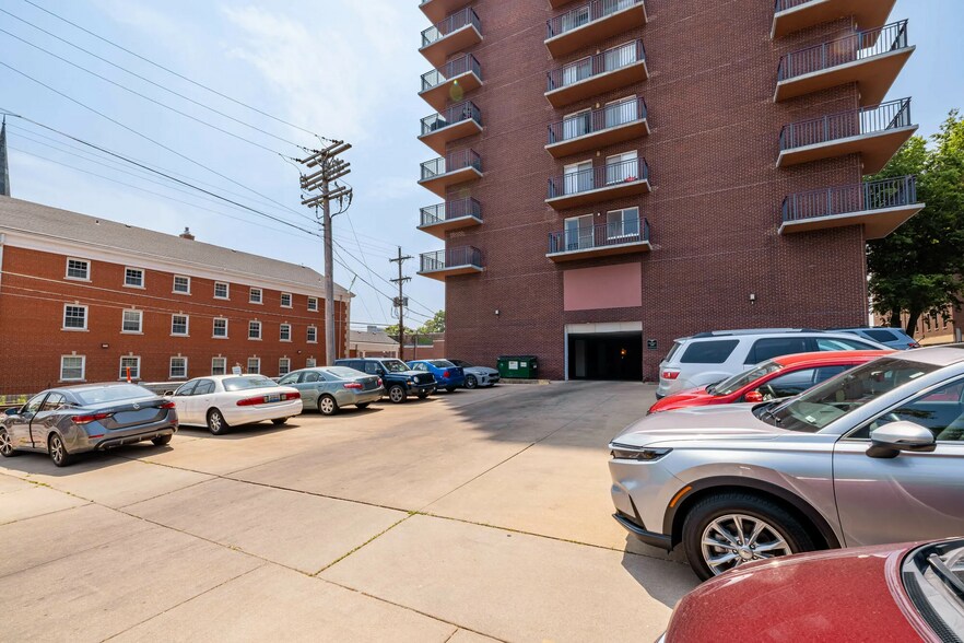 More Photos Of 520 S 2nd St, Springfield Apartments For Sale