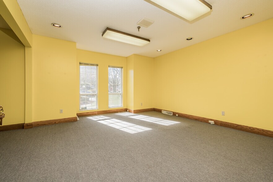 More Photos Of 7222 Day Ave SW, Navarre Medical For Lease