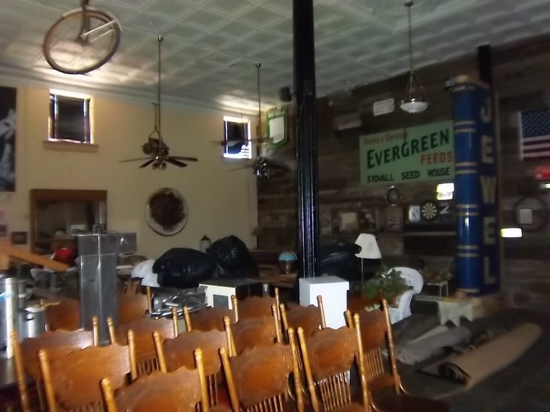More Photos Of 104 S 2nd St, Okemah Restaurant For Sale