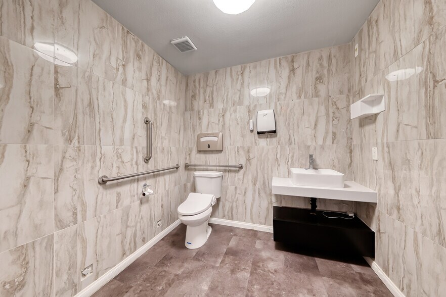 More Photos Of 4355 Spring Mountain Rd, Las Vegas Unknown For Lease